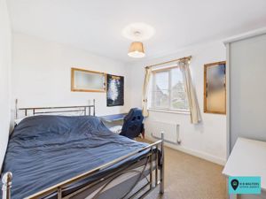Bedroom- click for photo gallery